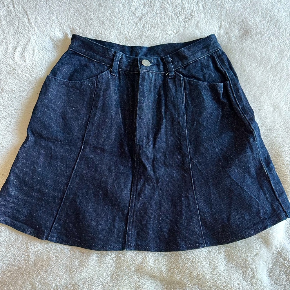 Thrifted dark denim skirt- Small